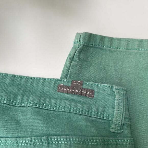 Lauren Conrad mint green Capri jeans. Size 10. Fun spring summer color - Picture 5 of 7